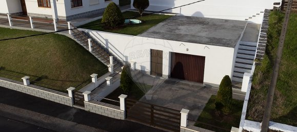 3 bedrooms House in Angra do Heroismo, Portugal No. 21573 34