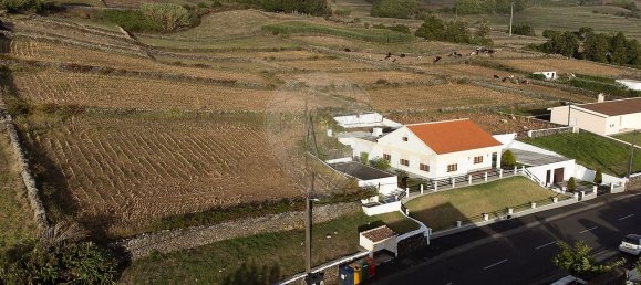 3 bedrooms House in Angra do Heroismo, Portugal No. 21573 30