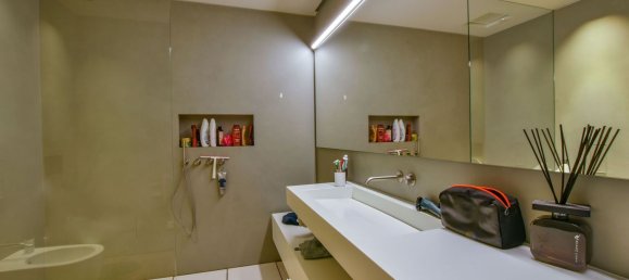 8 bedrooms Apartment in Sesto Calende, Italy No. 365572 3