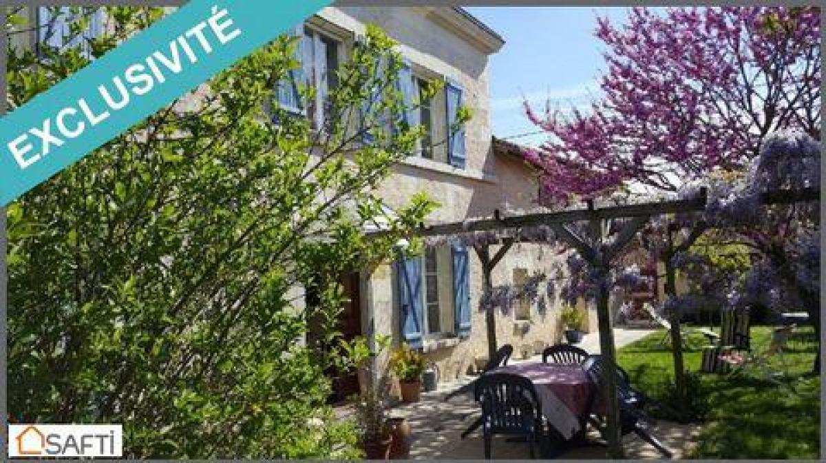 5 bedrooms House in Loudun, France No. 31938