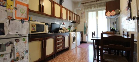 Apartamento de 2 dormitorios en Genoa, Italy No. 36618 19