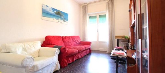 Apartamento de 2 dormitorios en Genoa, Italy No. 36618 4