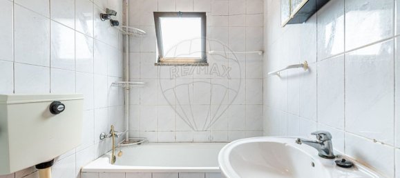 3 bedrooms House in Louredo, Portugal No. 170045 14