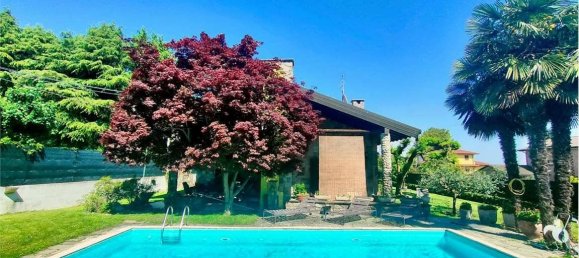 4 bedrooms Villa in Besozzo, Italy No. 342839 2