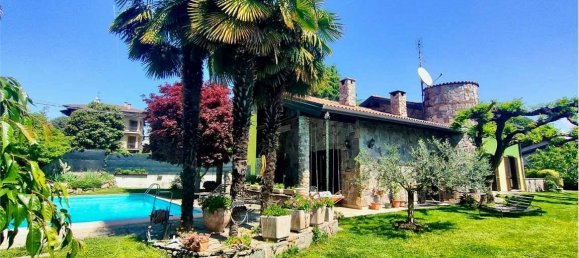 4 bedrooms Villa in Besozzo, Italy No. 342839 3