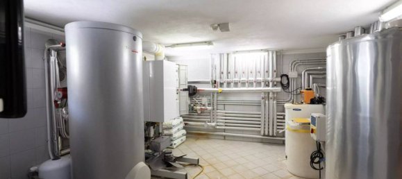 3 bedrooms Villa in Venice, Italy No. 292039 2