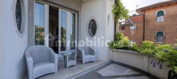 3 bedrooms Villa in Venice, Italy No. 292039 30