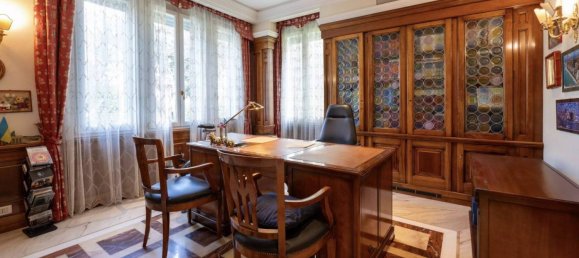 3 bedrooms Villa in Venice, Italy No. 292039 12