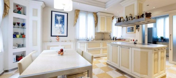 3 bedrooms Villa in Venice, Italy No. 292039 18