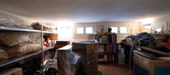 3 bedrooms Villa in Venice, Italy No. 292039 4