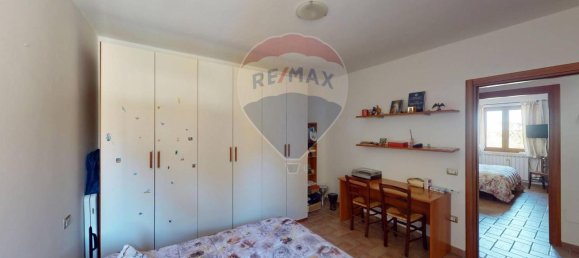 Casa de 8 divisões em Assisi, Italy N.º 237342 17