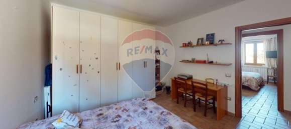 Casa de 8 divisões em Assisi, Italy N.º 237342 13