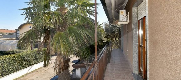 3 Schlafzimmer Villa in Parabiago, Italy, Nr. 23206 13