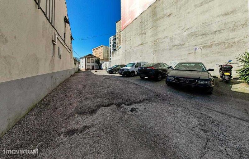 1409m² Land in Matosinhos, Portugal No. 227421