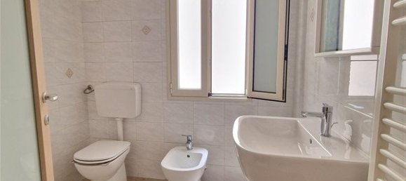 Дом с 4 спальнями в Рагуза, Италия № 163639 10