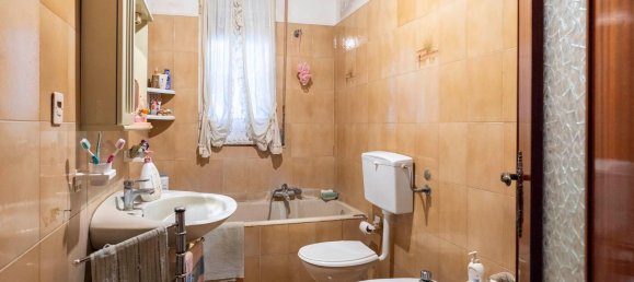 3-salle Appartement à Misterbianco, Italy No. 163640 12