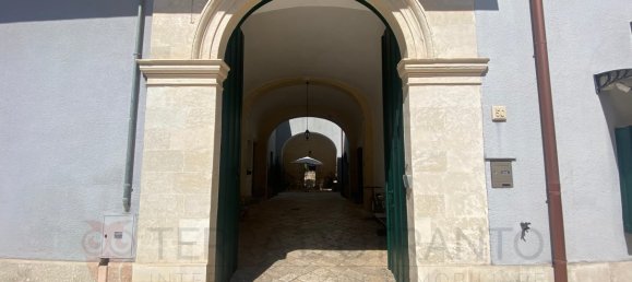 Edificio de 8 dormitorios en Minervino di Lecce, Italy No. 63405 20
