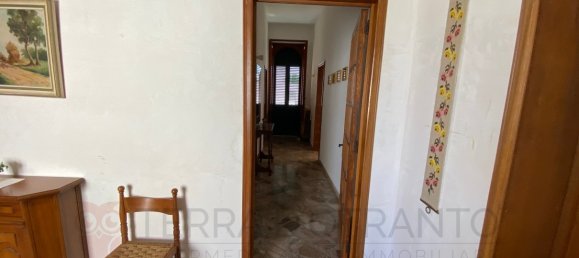 Edificio de 8 dormitorios en Minervino di Lecce, Italy No. 63405 7