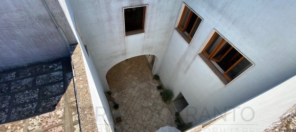 Edificio de 8 dormitorios en Minervino di Lecce, Italy No. 63405 16