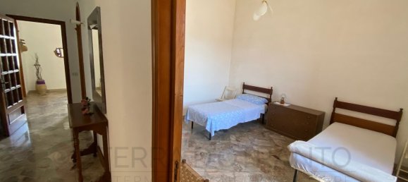 Edificio de 8 dormitorios en Minervino di Lecce, Italy No. 63405 10