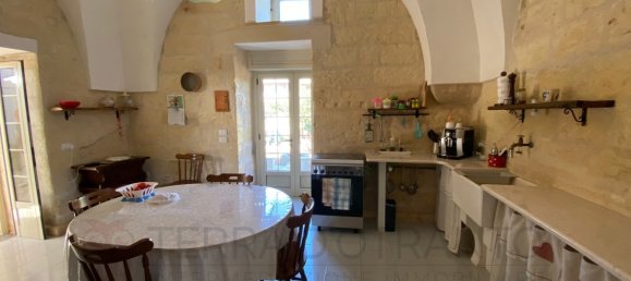 Edificio de 8 dormitorios en Minervino di Lecce, Italy No. 63405 36