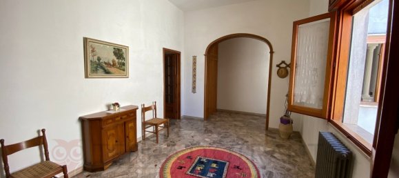 Edificio de 8 dormitorios en Minervino di Lecce, Italy No. 63405 48