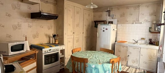 Casa de 3 dormitorios en Saint-Amand-Montrond, France No. 73944 5