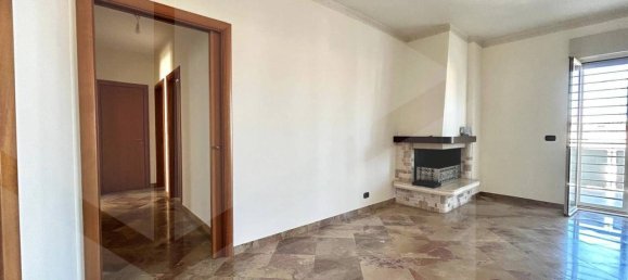 Квартира с 4 комнатами в Битритто, Италия № 23719 3