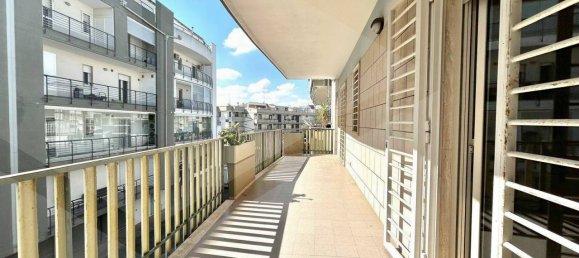 Квартира с 4 комнатами в Битритто, Италия № 23719 16