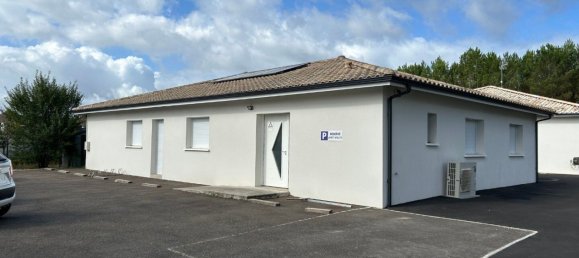 Casa de 4 dormitorios en Le Barp, France No. 347560 3