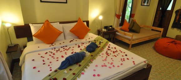 28 bedrooms Warehouse in Phuket, Thailand No. 7250 5