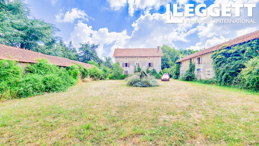 2 bedrooms House in Vienne, France No. 284998