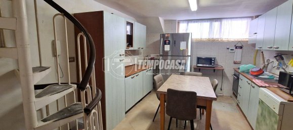 3 Schlafzimmer Haus in Bari, Italy, Nr. 318647 7