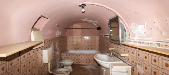 4 rooms House in Blessagno, Italy No. 160230 18