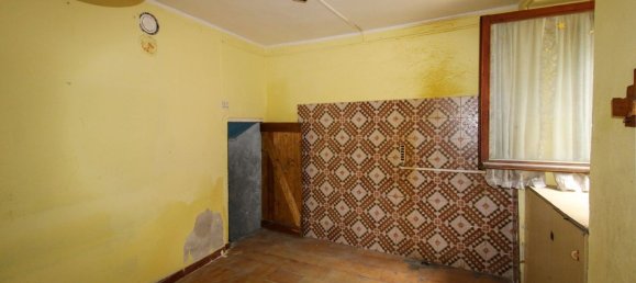 4 rooms House in Blessagno, Italy No. 160230 7