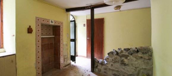 4 rooms House in Blessagno, Italy No. 160230 9