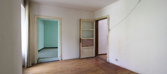 4 rooms House in Blessagno, Italy No. 160230 23