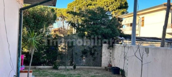 2 chambres Villa à Viareggio, Italy No. 252435 2