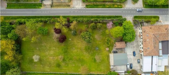 5 rooms House in Rio Saliceto, Italy No. 37016 22