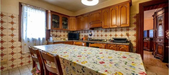 5 rooms House in Rio Saliceto, Italy No. 37016 10