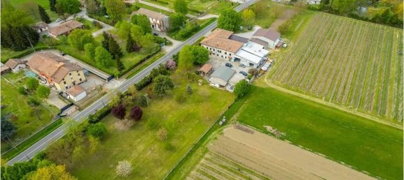 5 rooms House in Rio Saliceto, Italy No. 37016 23