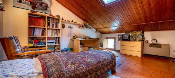 5 rooms House in Rio Saliceto, Italy No. 37016 15