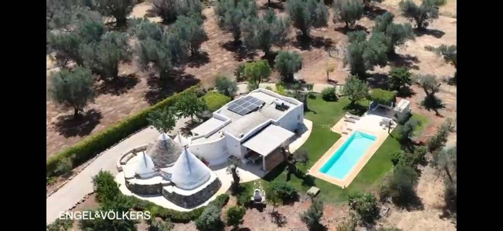 4 غرف نوم فيلا في San Michele Salentino, Italy رقم 289437