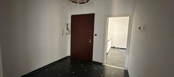 Apartamento de 3 habitaciónes en Genoa, Italy No. 39225 6