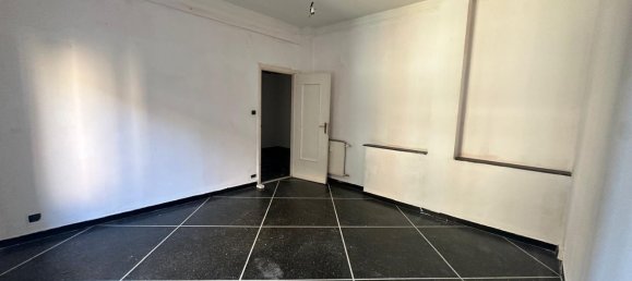 Apartamento de 3 habitaciónes en Genoa, Italy No. 39225 8