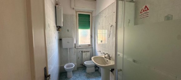 Apartamento de 3 habitaciónes en Genoa, Italy No. 39225 17