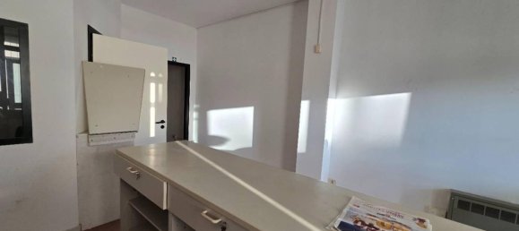 Gewerbliche Immobilie in Arezzo, Italy 46m², Nr. 153030 4