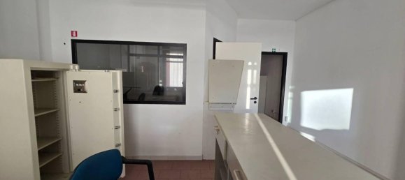 Gewerbliche Immobilie in Arezzo, Italy 46m², Nr. 153030 2