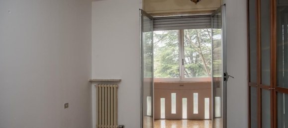 5 rooms Apartment in Verona, Italy No. 308877 5