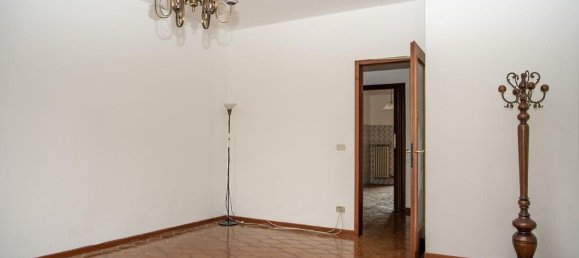5 rooms Apartment in Verona, Italy No. 308877 12